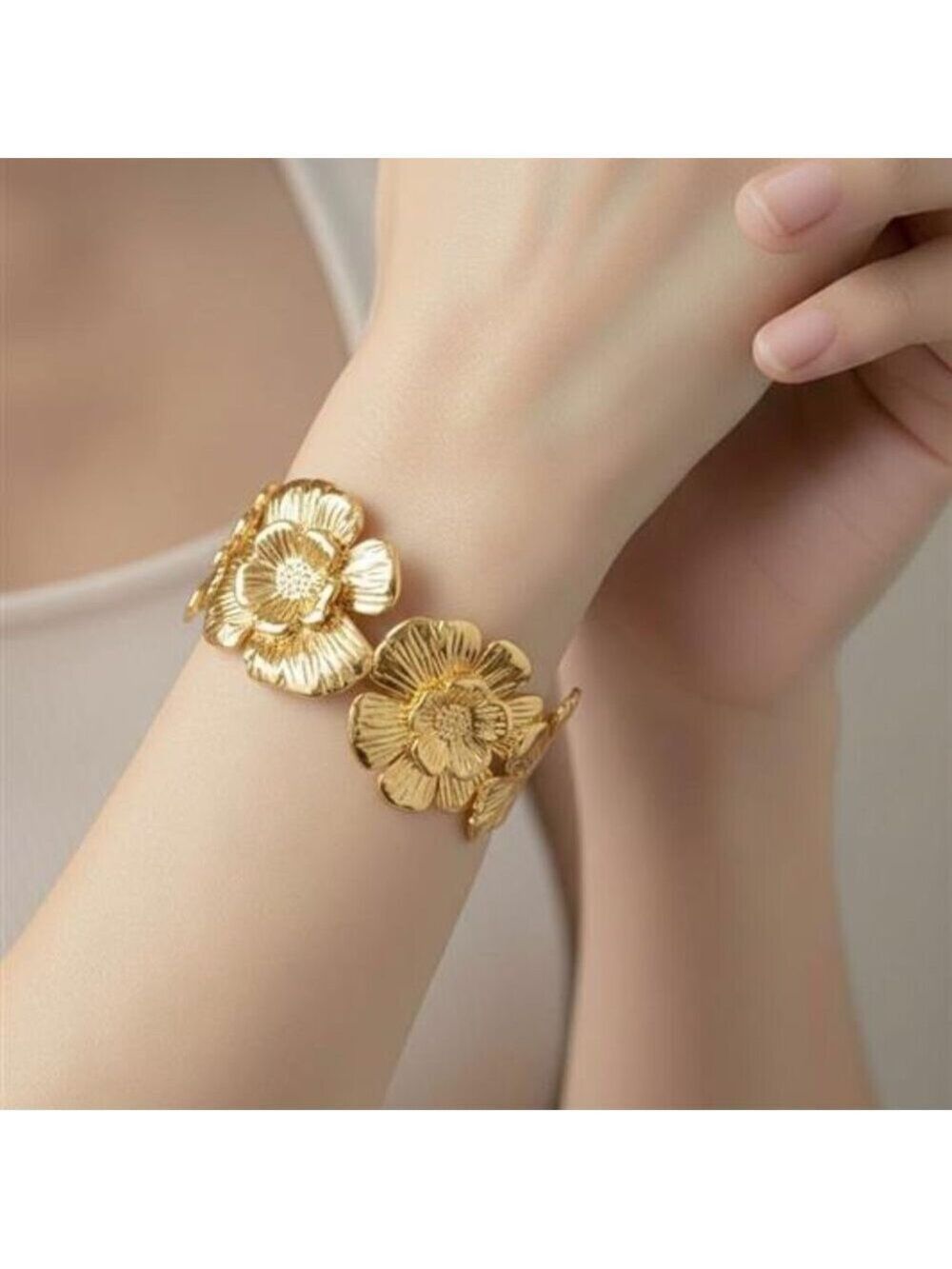 304 Stainless Steel Vintage Floral Bracelet Flower Cuff w/Blooming Botanical